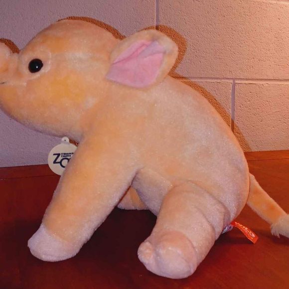 Wild Republic Cuddlekins Milwaukee County Zoo Piglet 12" - Picture 8 of 10